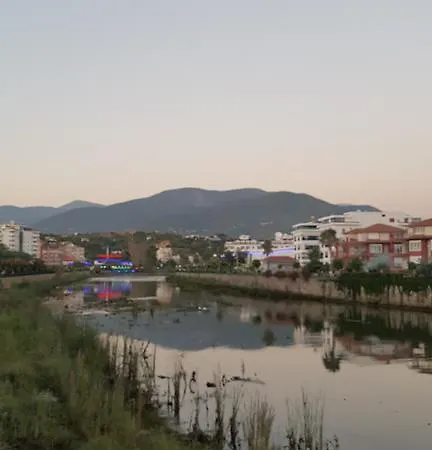 Riverside Апартаменты *