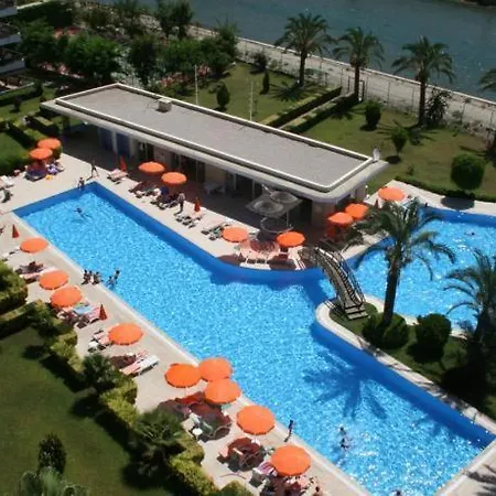Riverside Апартаменты *
